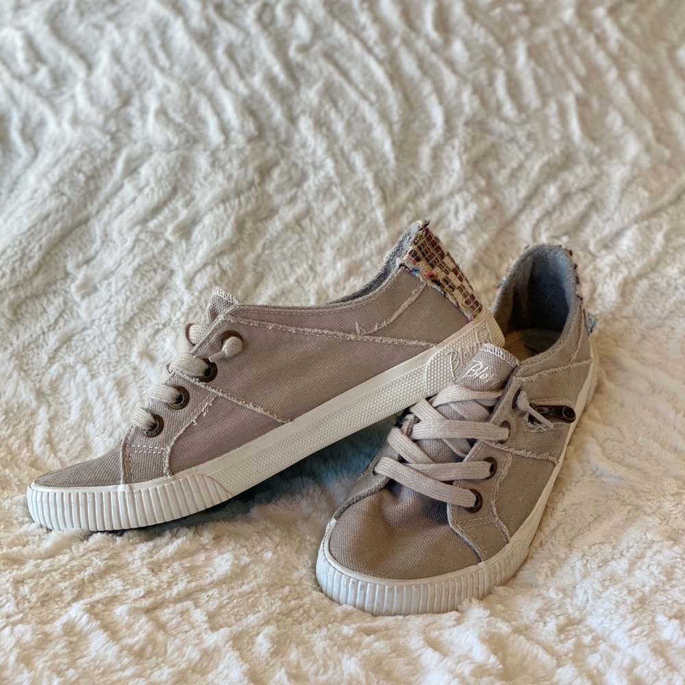 Blowfish Malibu Fruit Wolf Grey Canvas Sneaker 8.5